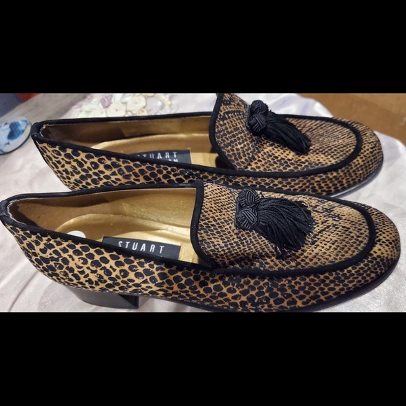 NWT Stuart Weitzman animal print loafer 8M black and gold. - Picture 5 of 10